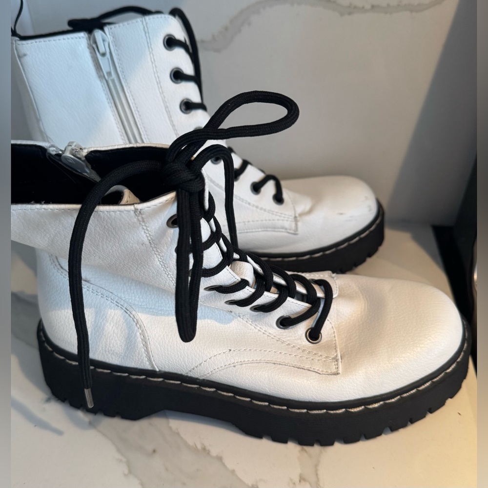 Unionbay White Hayden Lug Combat Boots leather lace up goth street skater 90s 7